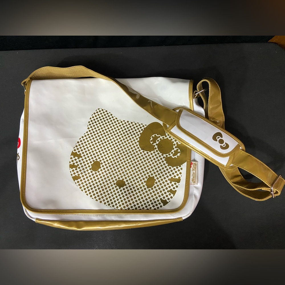 Hello Kitty Sanrio Y2K White & Gold Satchel Book / Duffel Bag 2006 - Picture 12 of 14